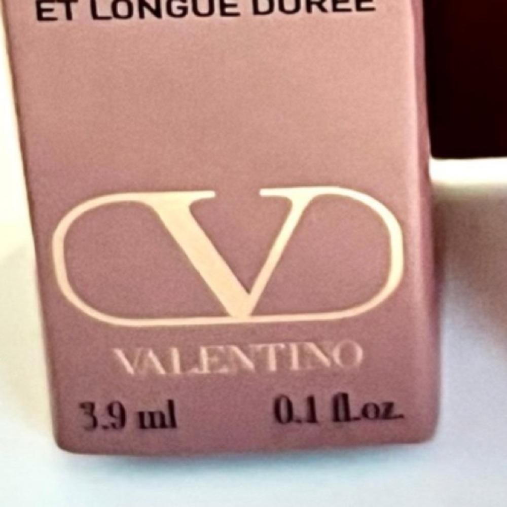Valentino Mini Liquirosso Matte Mini Lip/Blush - 3.9ml (Choice of 1) - Picture 6 of 8